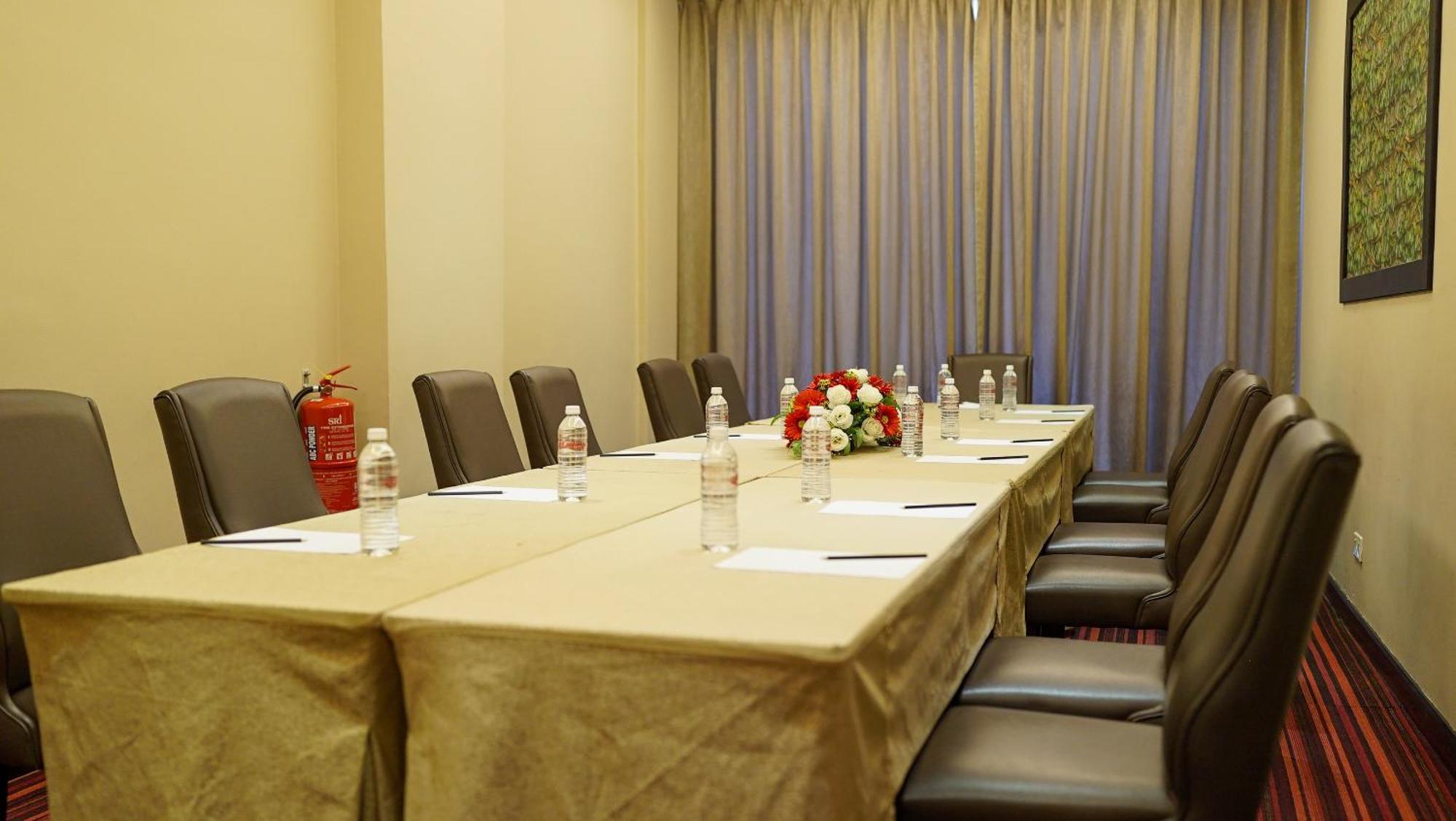 เกสท์โฮเต็ลแอนด์สปา Hotel พอร์ตดิ๊กสัน ภายนอก รูปภาพ